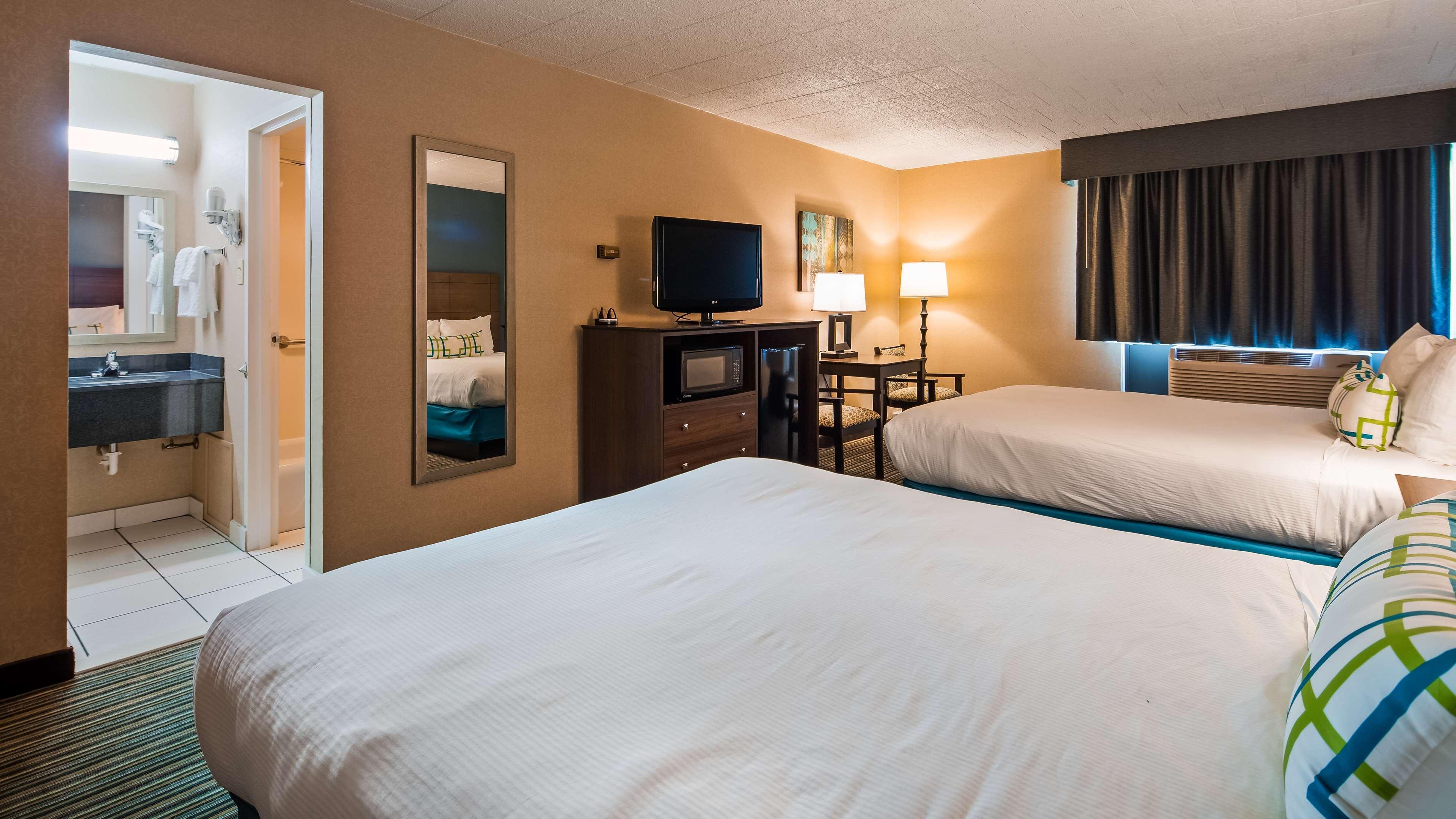 Best Western Woodhaven Inn Buitenkant foto