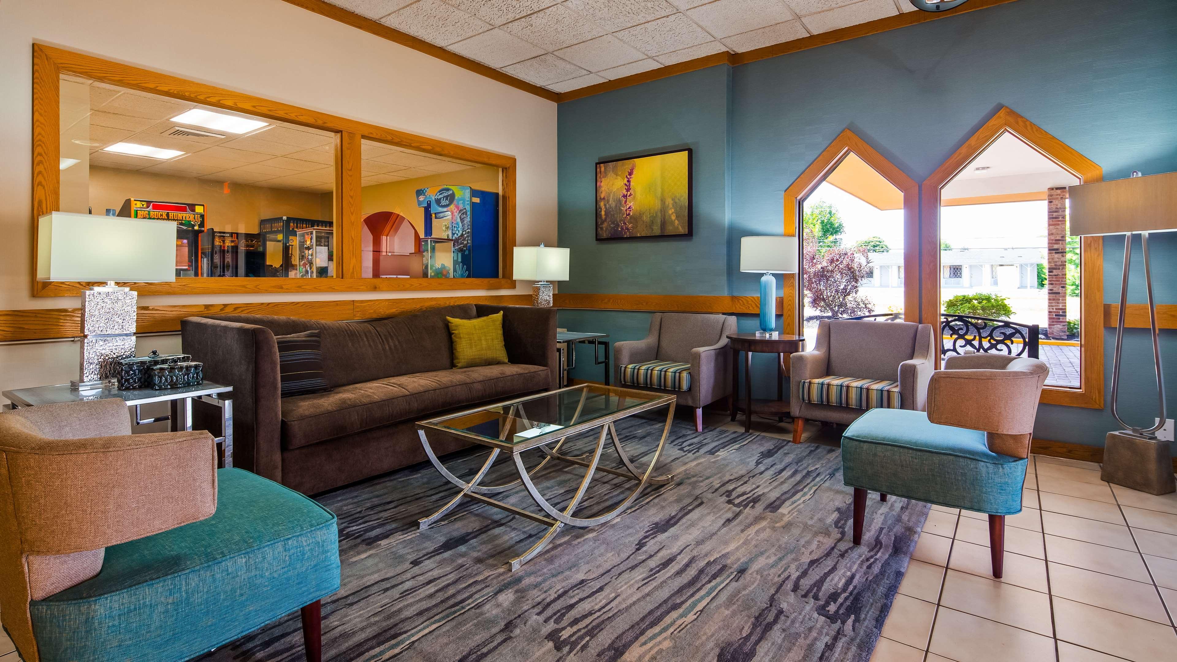 Best Western Woodhaven Inn Buitenkant foto