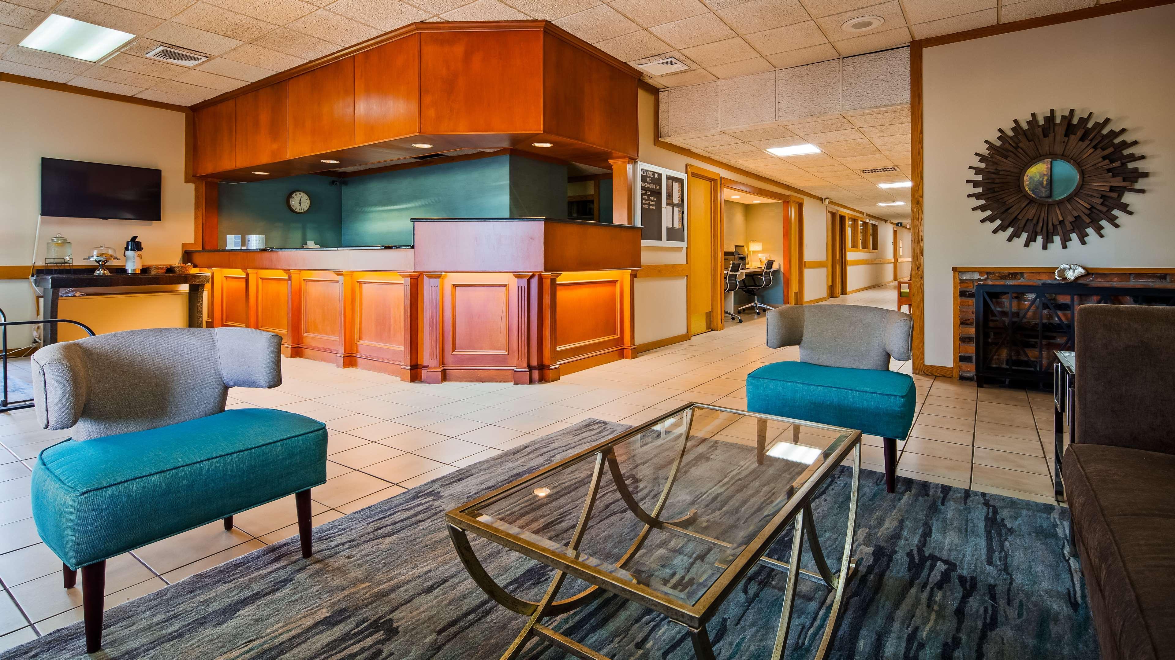 Best Western Woodhaven Inn Buitenkant foto