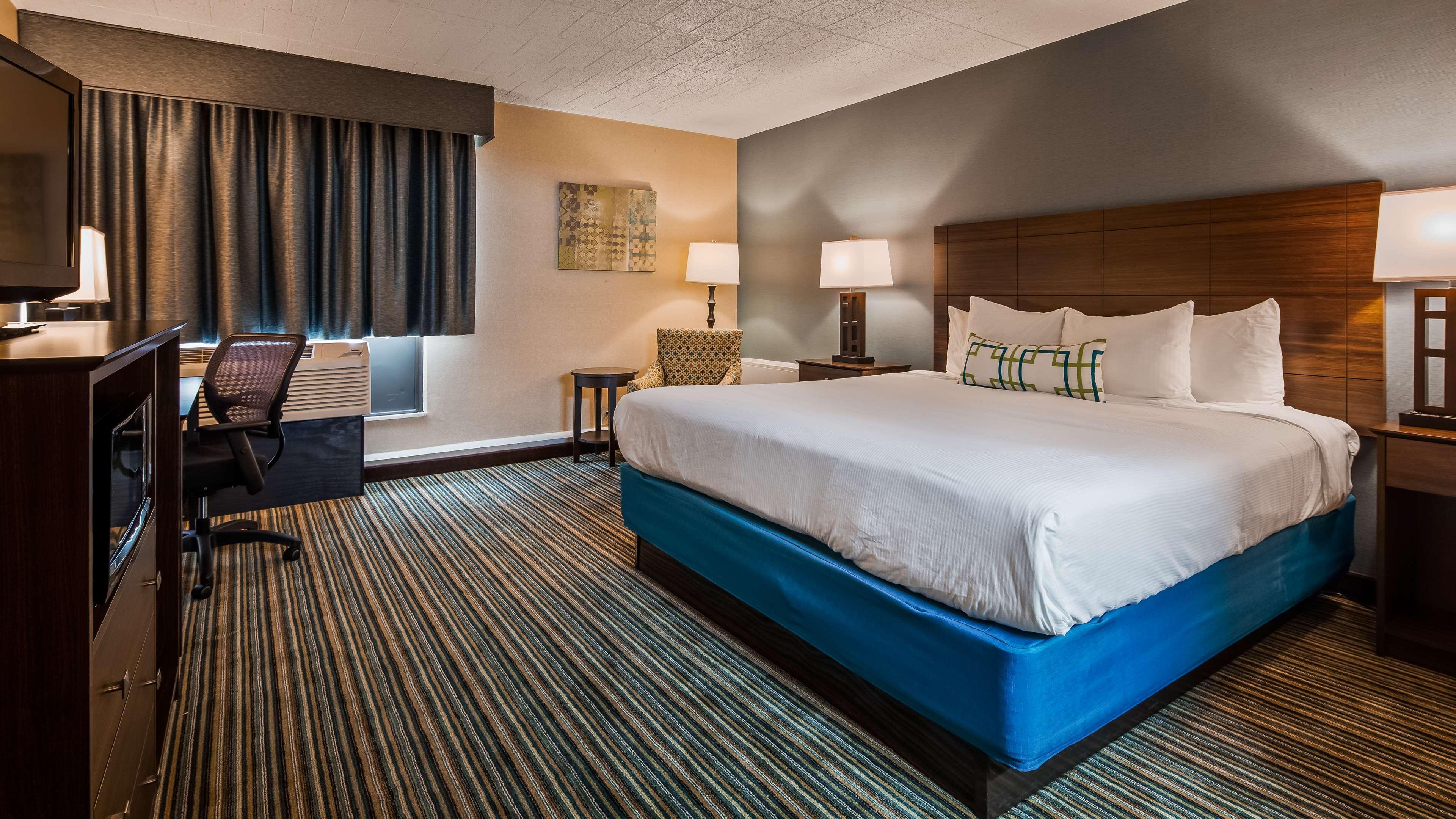 Best Western Woodhaven Inn Buitenkant foto