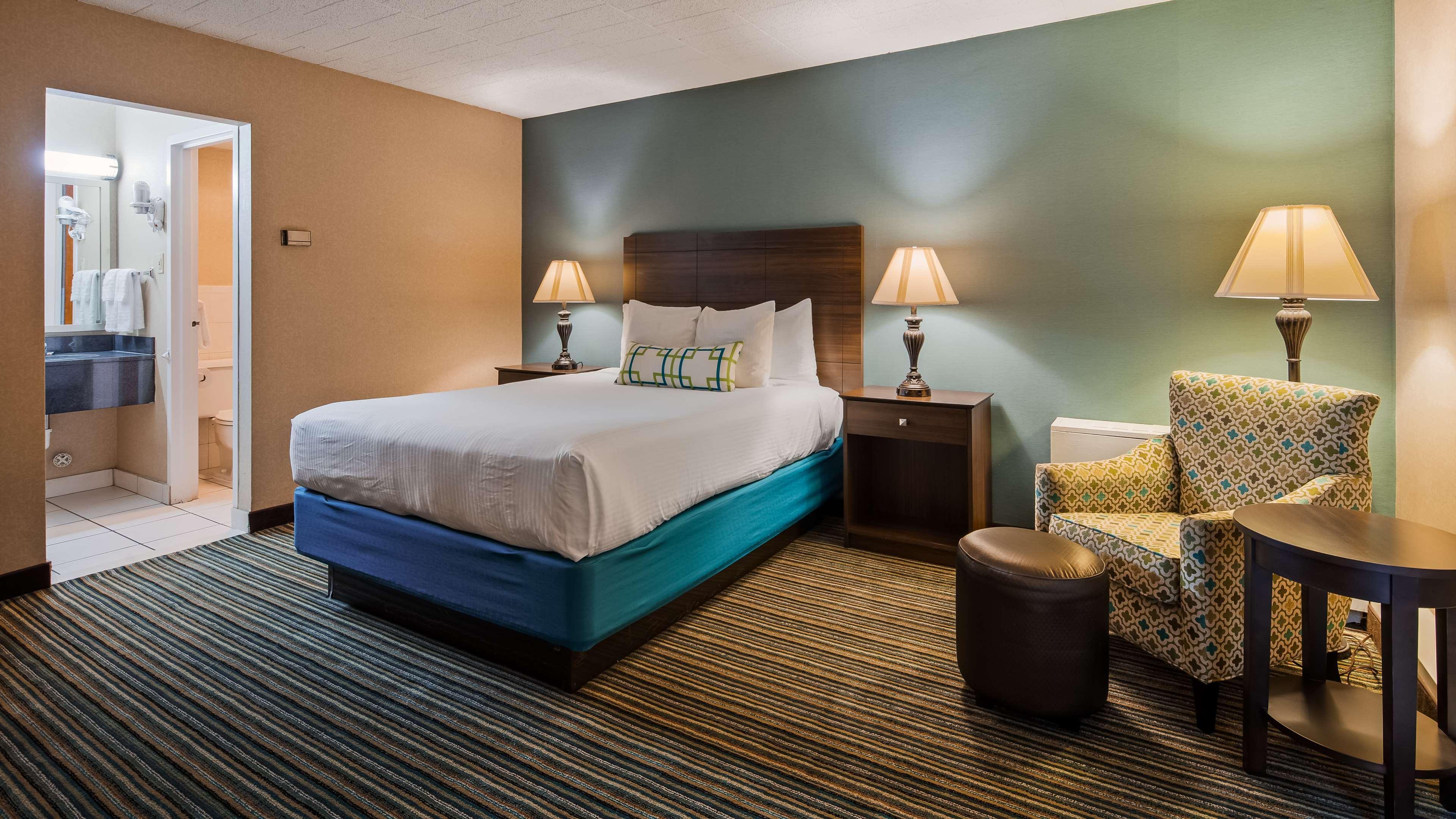 Best Western Woodhaven Inn Buitenkant foto