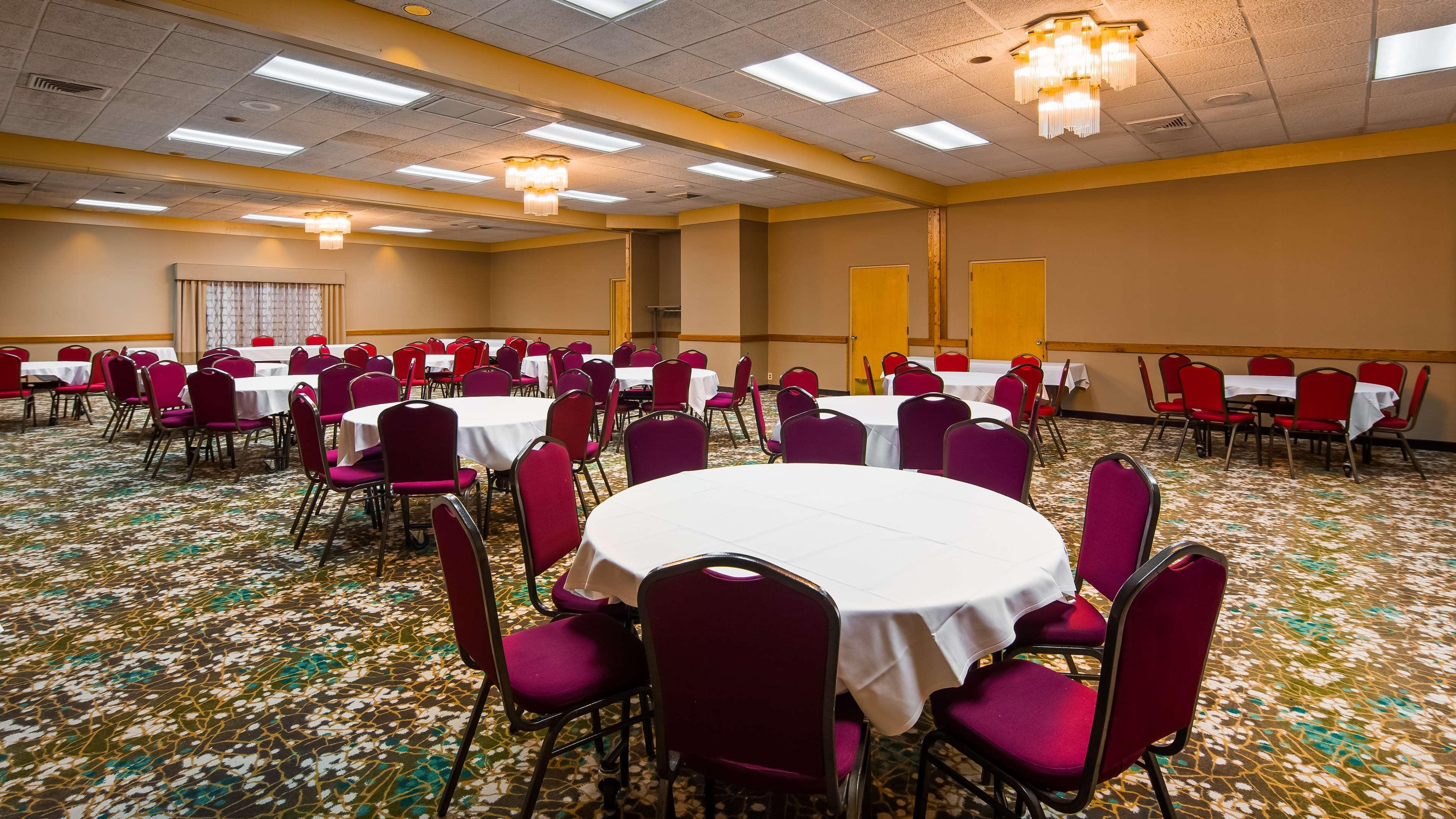 Best Western Woodhaven Inn Buitenkant foto