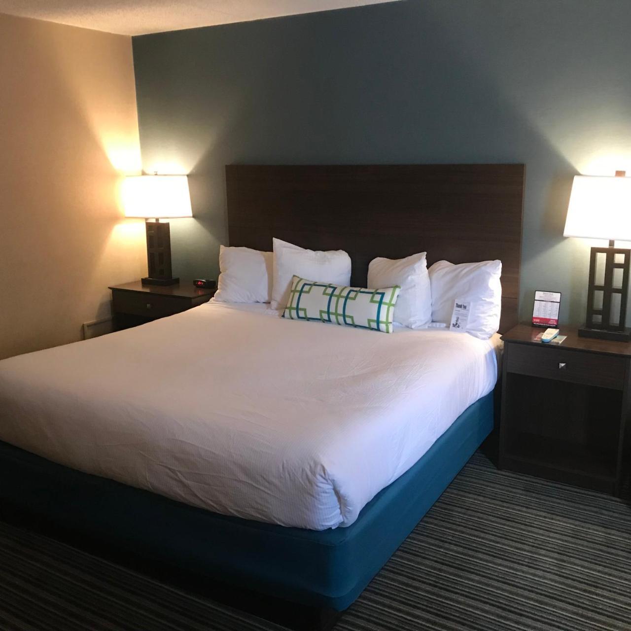 Best Western Woodhaven Inn Buitenkant foto